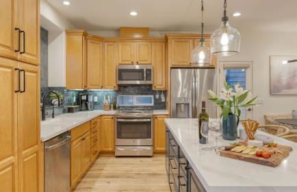 Sunset Serenity by Avantstay Rooftop w/ Hot Tub & Fire Pit, 3 Blocks to Beach! - Foto 8