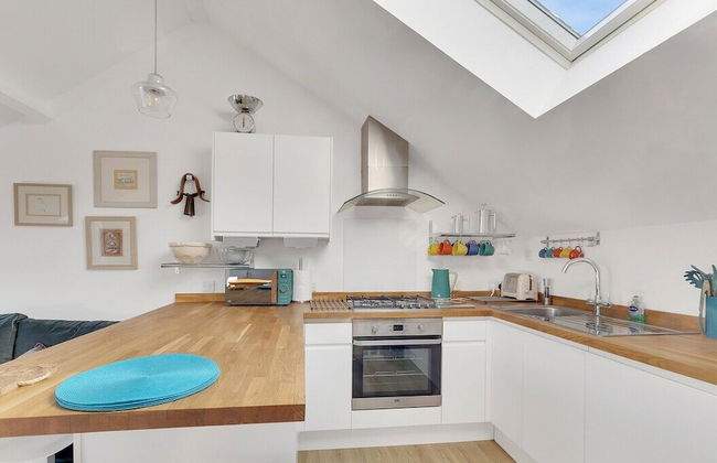 Bantham Mews by Pureserviced 1 Bedroom Luxury Mews - Photo 17