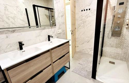 LUJO Proyector, Maquina Arcade, Wifi y patinetes - Foto 4