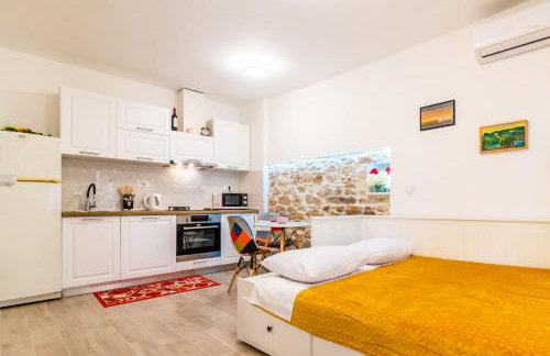 Studio apartman Mirela Kaštel Štafilić - Foto 2