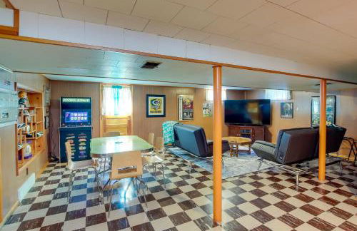 Retro Green Bay Home Steps to Lambeau Field! - Foto 19