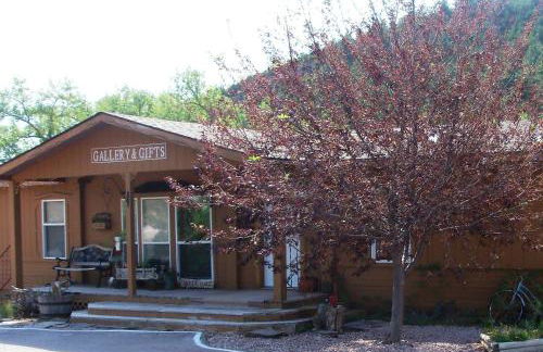River Falls Lodging -Black Hills, South Dakota - Foto 1