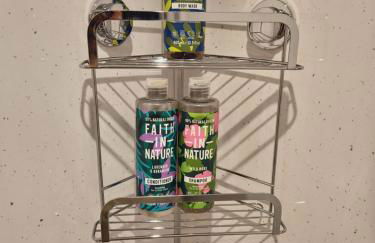 Central Gloucester Self-Catering Flat - A Hidden Gem - Foto 37