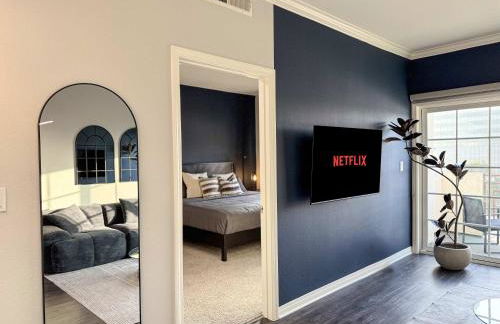 Bright & Spacious in Iconic LA Neighborhood Free parking - 10mins to Cedars - Photo 20