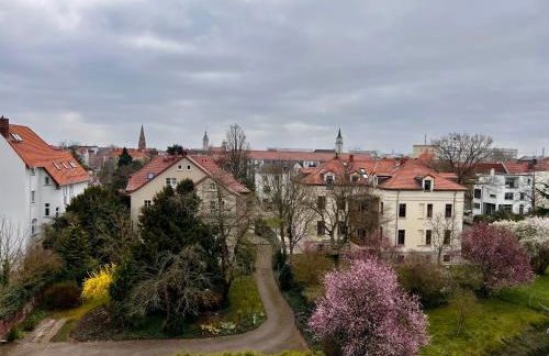 City-View Studio with Balcony, Dessau - Foto 11