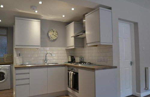 Charming 1 bed riverside apartment - Photo 7