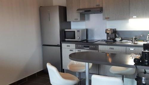 Patio Arena, appartement 2 étoiles, terrasse, parking, wifi, entrée et sortie autonomes, local vélos - Foto 5