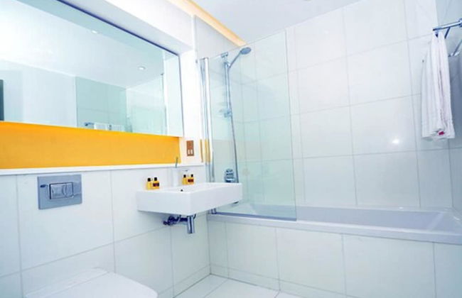 Axiom Park Hotel - Foto 13