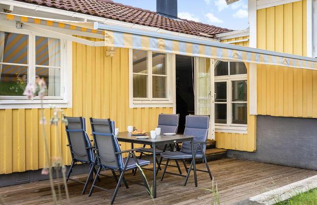 3 bedroom House in Ullared with swimming pool and garden - Photo 3