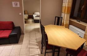 Basecamp 60 am Waldrand - für Gruppen Familien Monteure - helles 2-Zimmer-Souterrain - Frankfurt, Hanau, Gießen - kostenlose Parkplätze - Foto 16