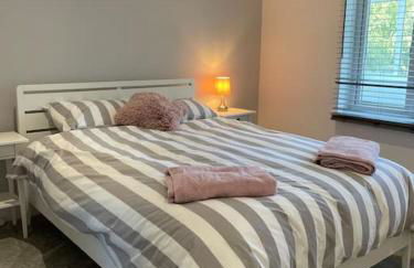 Sunny Corner - lovely 2 bedroom appt - Foto 1