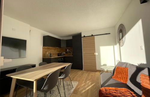 APPARTEMENT STATION LA JOUE DU LOUP PIED DES PISTES - Photo 1