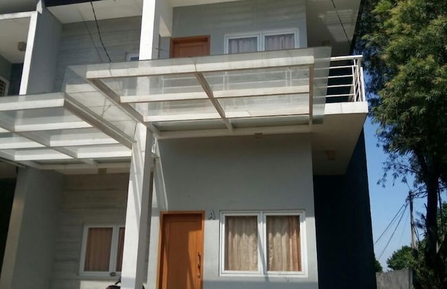 De Sutami Pasteur Villa by HouseinBandung - Foto 10