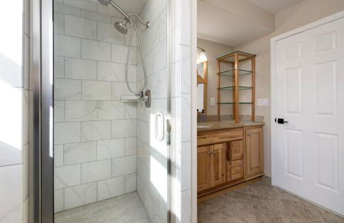 Lakefront Luxury at Stony Pointe - Foto 13