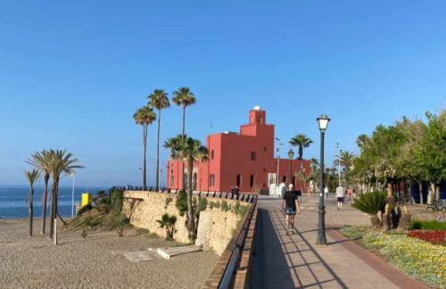 The Salamadras - Photo 31