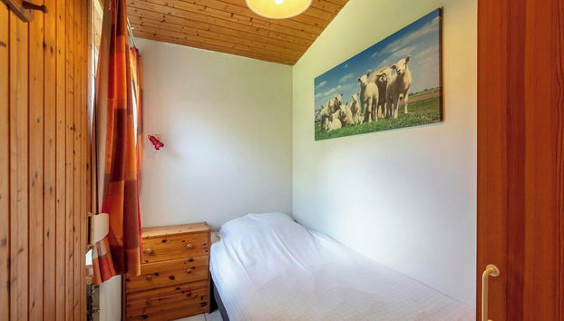 Bungalow Near Beach and Forest in De Blenck - Foto 3, Habitación