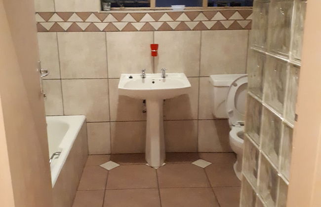 8 Soenie Avenue Self Catering - Foto 28