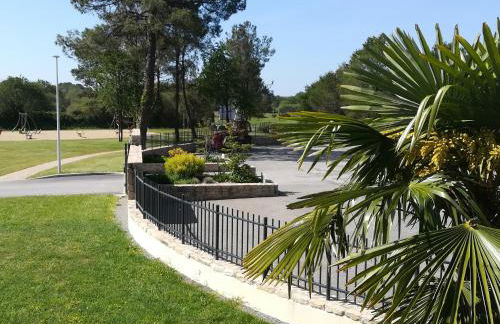 Chalet 3 chambres avec terrasse dans cadre verdoyant - FR-1-783-3 - Foto 13