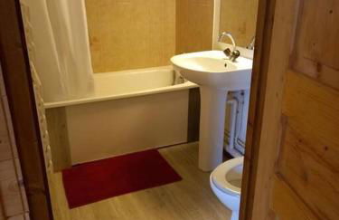 L'appartement LES BOSSONS en lisière de forêt dans le chalet Génépi - Foto 4