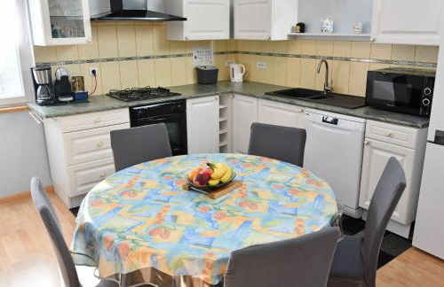 Gîte convivial avec terrasse abritée, 3 chambres, cuisine équipée, espace détente, proche autoroutes et pistes cyclables. - FR-1-744-6 - Foto 27