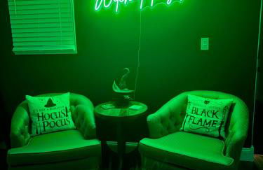 It’s Showtime-Book Lally’s House! Steps to Common! - Foto 35