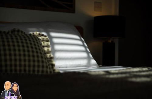 Elizabeth by Alt-Stay - 2 Bed En-Suite House - Parking, WiFi & King Bed - Contractors & Relocations - Weekly & Monthly Rates - Foto 4