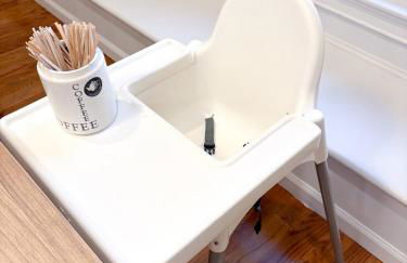 Family-Friendly 4 Bed 3 Bath Downtown Delight - Foto 15