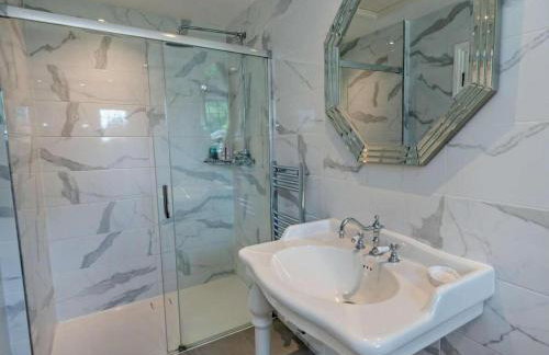 Luxurious 5 Bedroom House in Cookham near Marlow - Foto 25