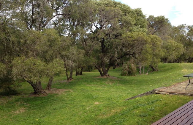 Emu Beach Chalets - Photo 49