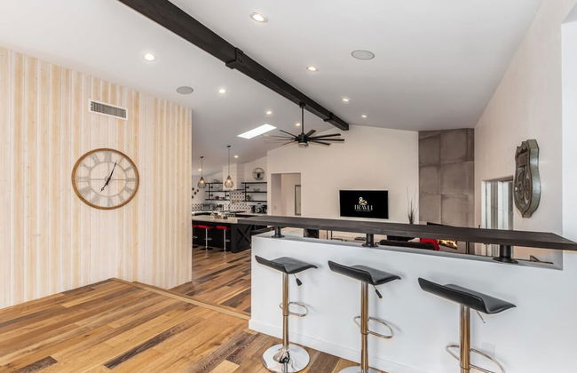 Sunburst Estate Htd Pool Putt Grn Sleeps 14 - Foto 12