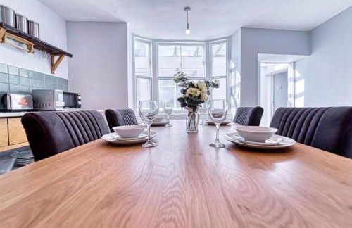 The Stylish Gem of Bath - Sleeps 10 - Photo 15