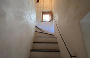 Iconic Italian Townhouse w Rooftop Terrace & Mountain View, Pigna - Foto 12