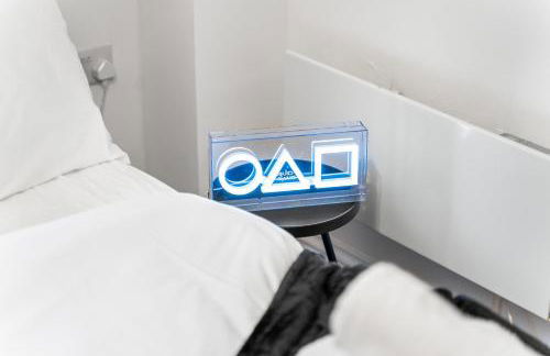 2 Cosy Bedroom Sleeps 6 02 Arena Perfect for Contractors Families and Groups - Photo 31