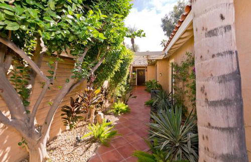 Spectacular condo with private golf privileges includes golf cart on Monterey Country Club !! - Foto 46