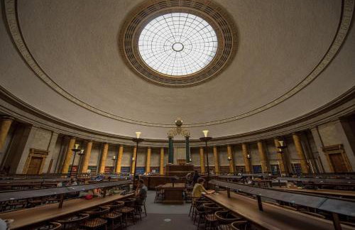 Cozy Vibes Refined 2BR Flat - Photo 24