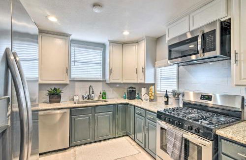 about 1 Mi to Pier and Beaches! Family Home in Galveston - Foto 9