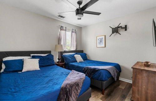 Sun Filled Home W Gorgeous Pool HotTub Gameroom - Foto 41