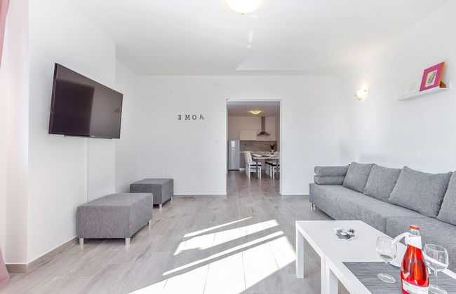 Peaceful Villa in Dramalj with Hot Tub - Foto 8