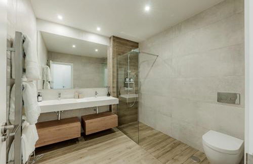 Villa Vida - Luxury Panorama Seaview Penthouse in Organic-Boho Design with Pool, Gym, Spa - Photo 22