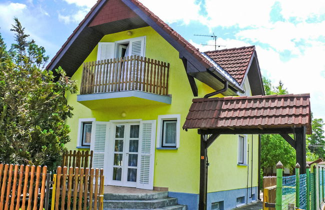 2 bedroom House in Balatonfenyves with garden - Photo 1