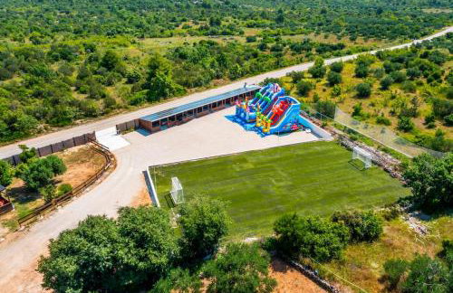 Cozy and Chic Little House with pool Ivinj - 4 - Foto 31