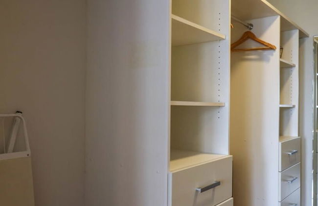 w Picturesque 2BR at Malecon - Photo 27