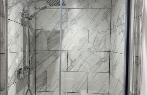 Adam Court Apartments - PE1 - Contractor Friendly - Choice of Studios or 1 Bed Apartments - Free Parking - Sofa Beds - Sky TV - Full Kitchen - Washer Dryer - WiFi - Foto 40