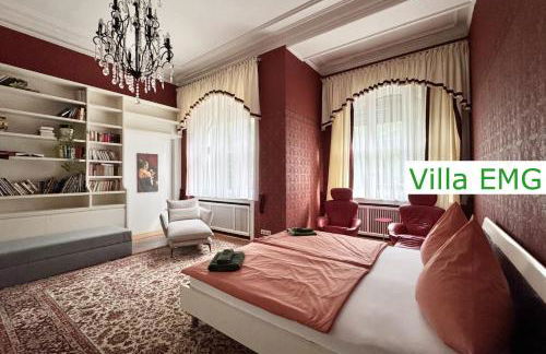 Luxus Ferienhaus Villa EMG Dortmund in Ennepetal, nah Düsseldorf, Köln mit Tennis Court, Garten, Kamin für Familien Gruppen bis 20 Personen - Foto 23