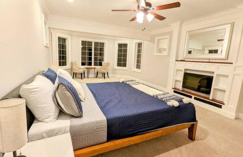 The Athena Hideaway - hottub, firepit, lake & racetrack - Foto 40