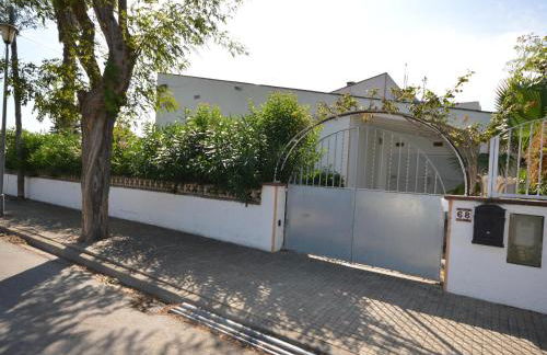 Casa vintage con piscina, WiFi y jardín en zona tranquila de Sant Pere Pescador - ES-89-120 - Foto 2