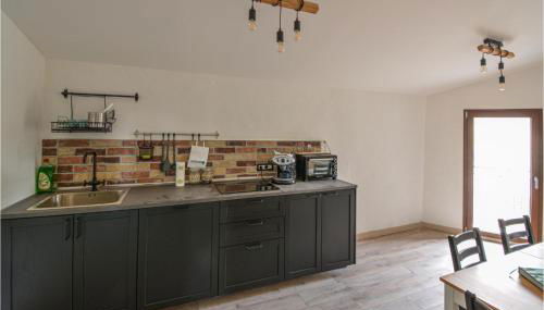 Awesome Home In Burzanella With Kitchen - Foto 5
