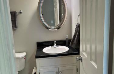 2 Bedroom Townhouse Retreat 10 min to UA Stadium - Foto 6