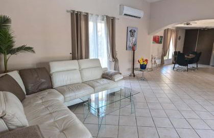 Peaceful 4 stars eco-friendly villa with private pool and parking - Foto 8