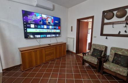 Country Chic Antico Casale - piscina idromassaggio lettini, solarium, cinema experience, wifi, parcheggio - Foto 9